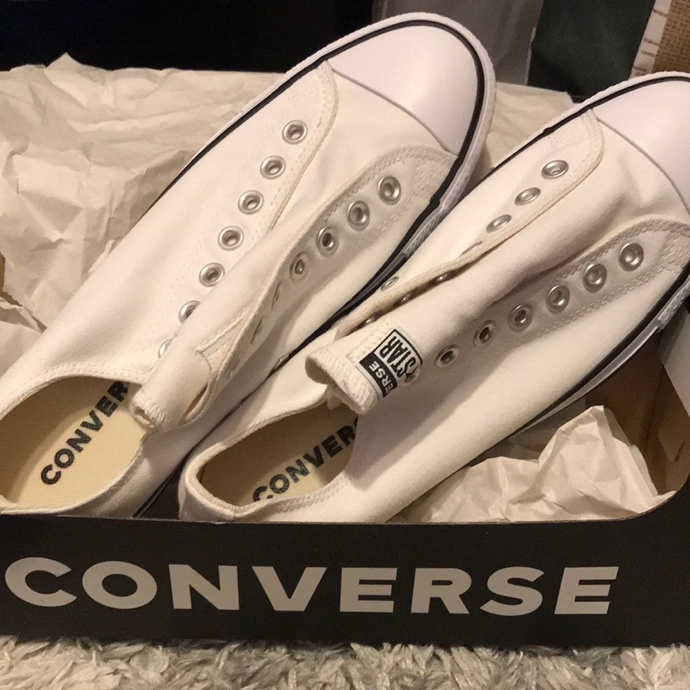 Never been worn! New Converse Women's 11 Chuck Taylor All Star Slip Sneakers...